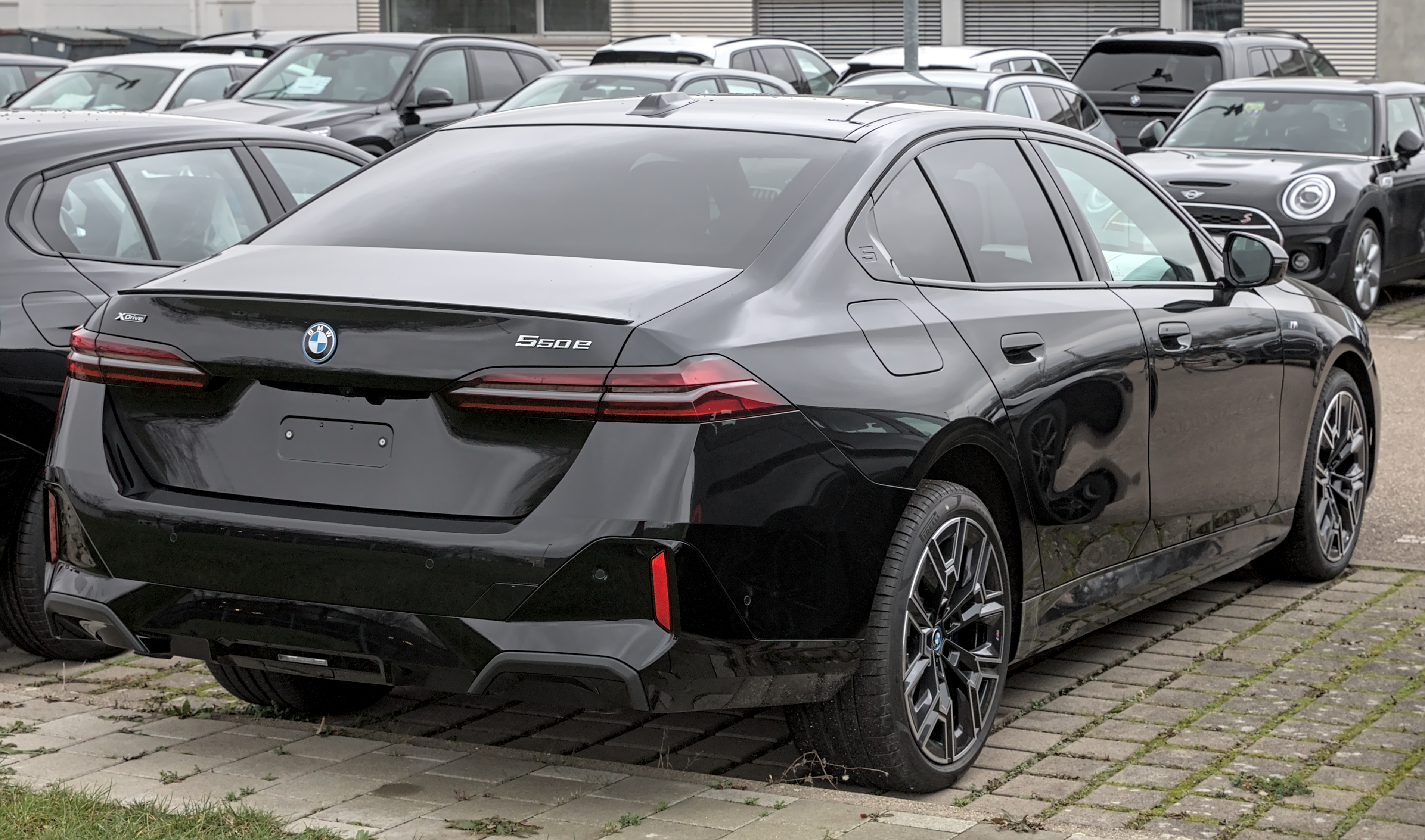 BMW 550e