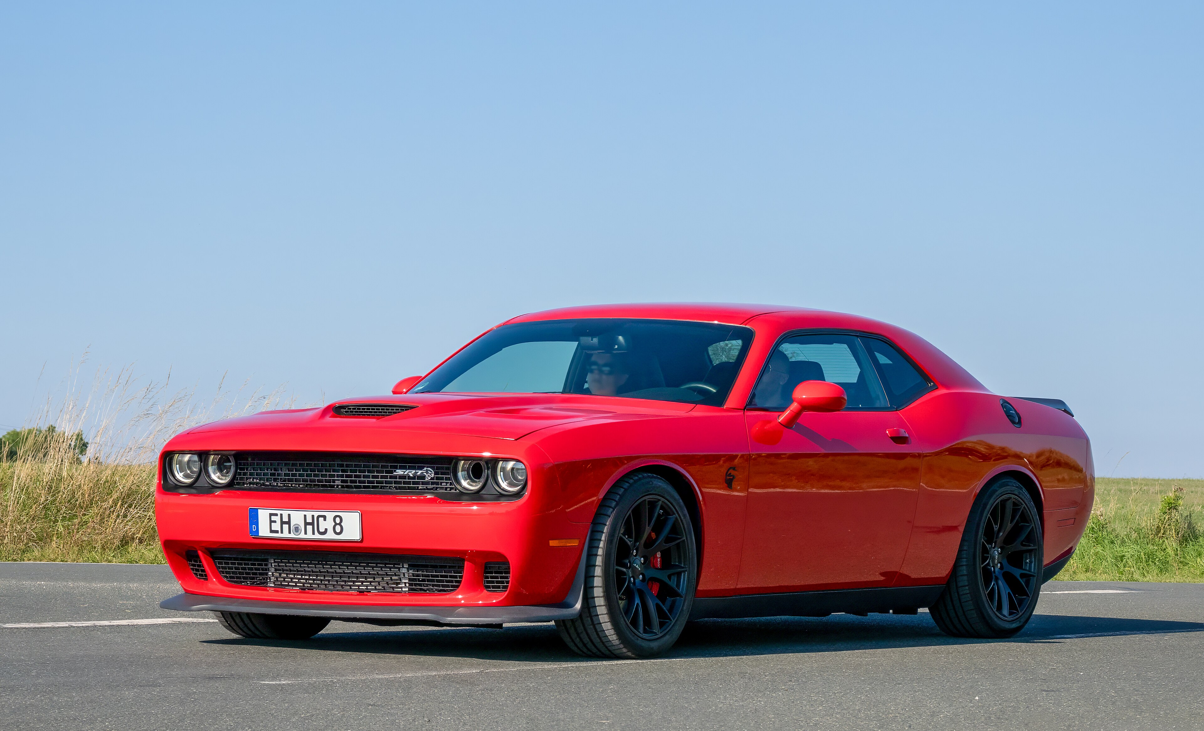 Dodge challenger-srt8