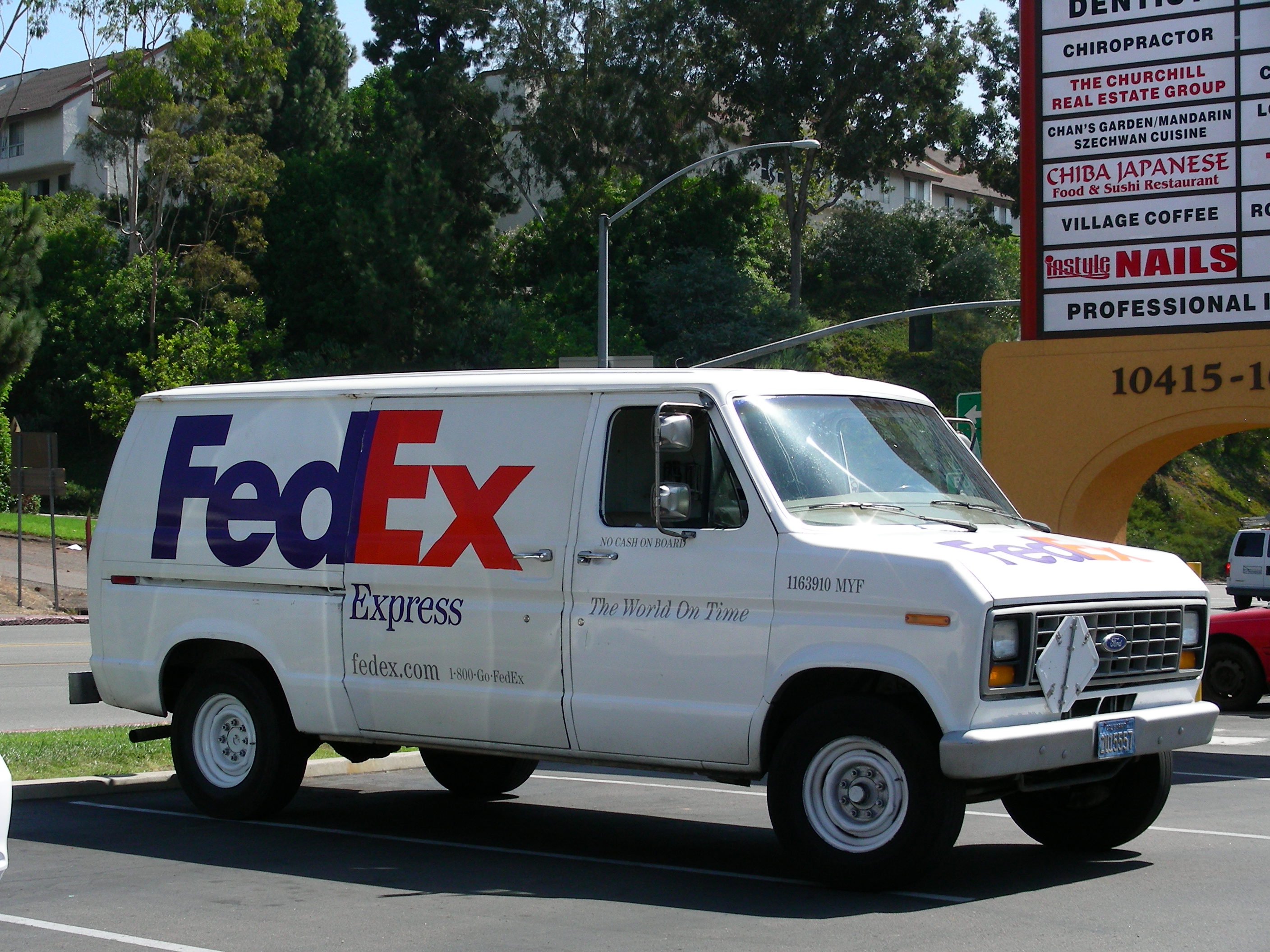 Ford e350-wagon