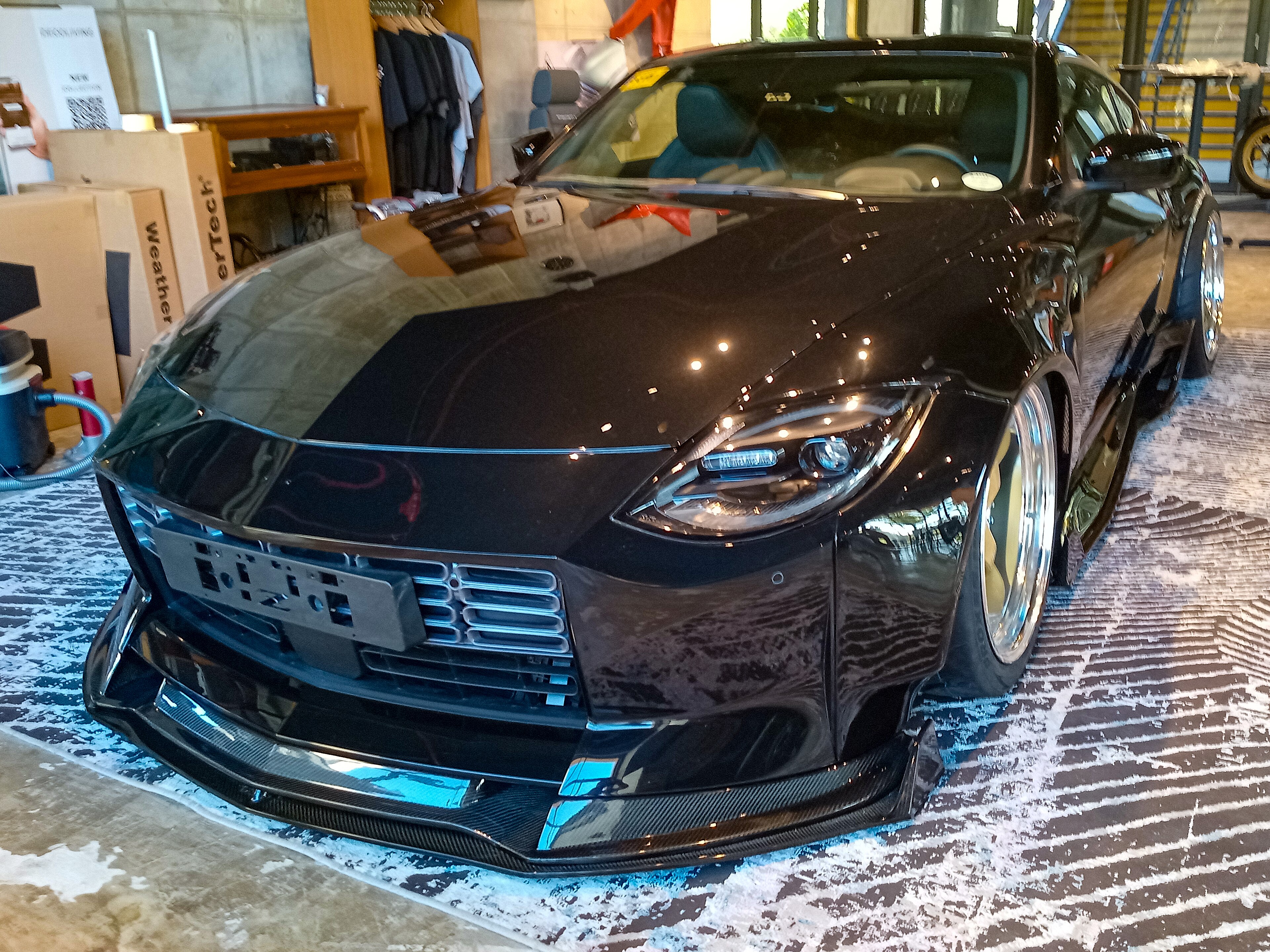 Nissan z