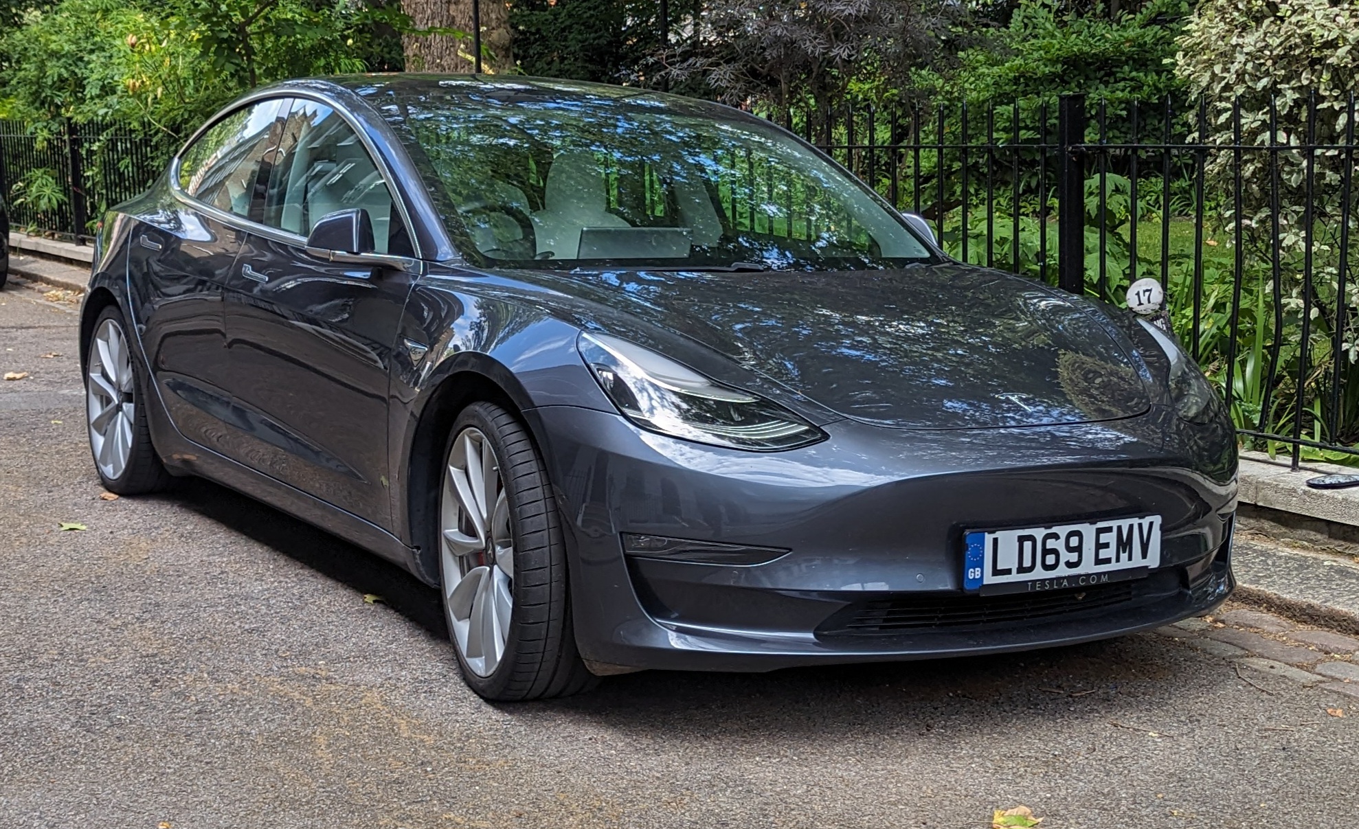 Tesla model-3-performance-awd